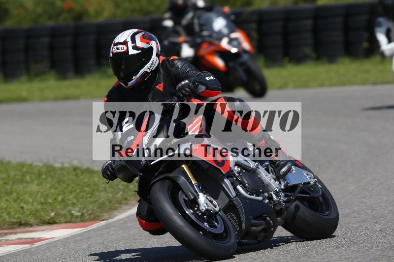 /Archiv-2024/29 12.06.2024 MOTO.CH Track Day ADR/Gruppe blau/42